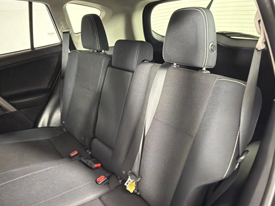 2017 Toyota RAV4 4th Gen - Image 20 of 21