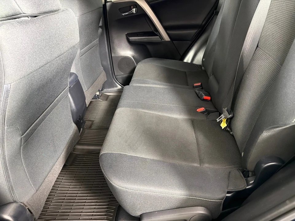 2017 Toyota RAV4 4th Gen - Image 19 of 21