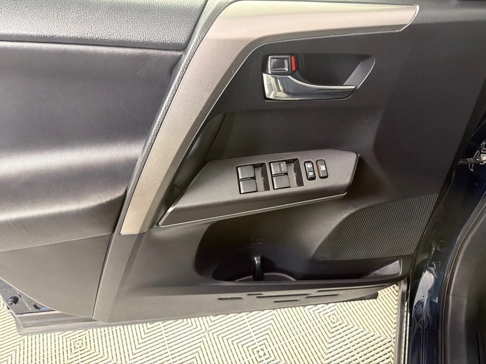 2017 Toyota RAV4 4th Gen - Image 10 of 21