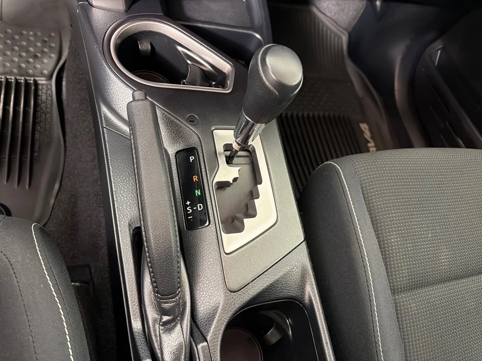 2017 Toyota RAV4 4th Gen - Image 18 of 21