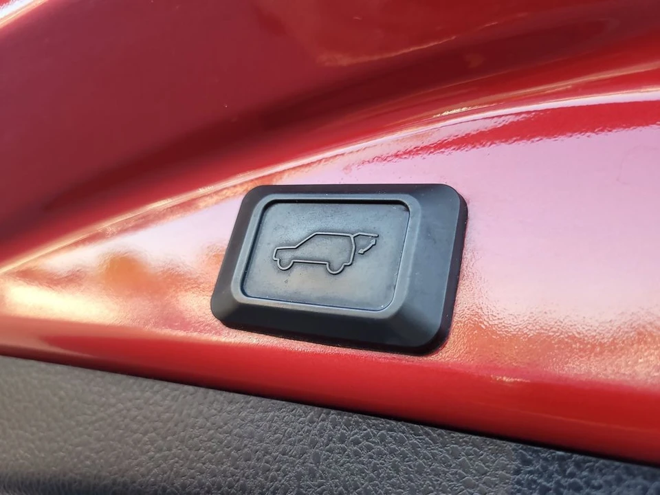 2017 Toyota RAV4 4th Gen - Image 9 of 12