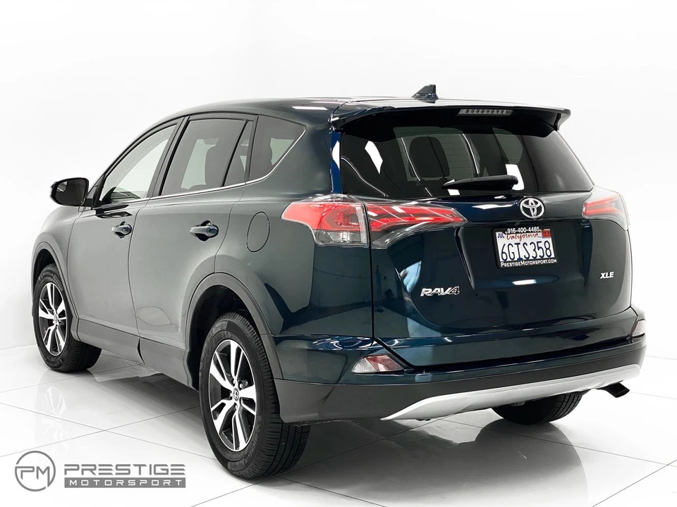2017 Toyota RAV4 4th Gen - Image 4 of 21