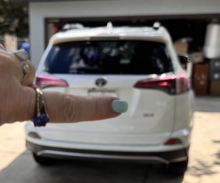 2017 Toyota RAV4 4th Gen - Image 2 of 19
