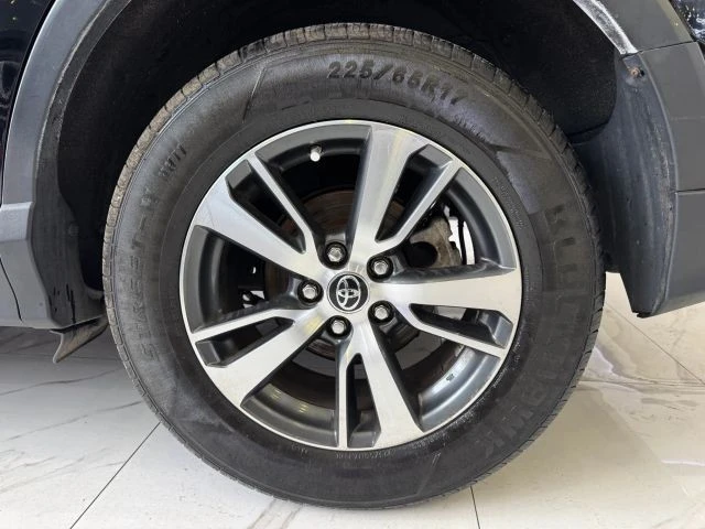 2017 Toyota RAV4 4th Gen - Image 9 of 12