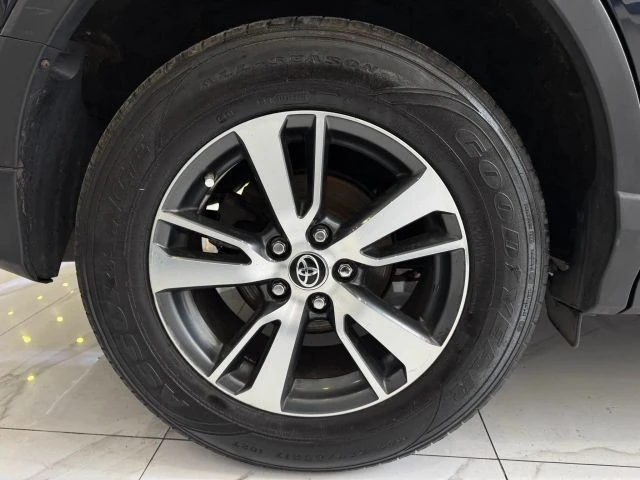 2017 Toyota RAV4 4th Gen - Image 10 of 12