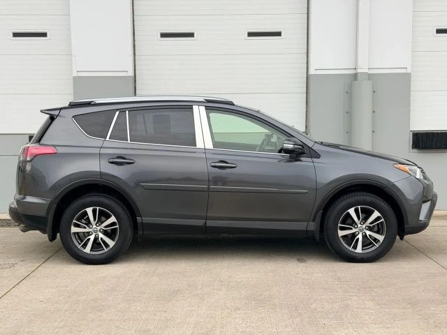 2017 Toyota RAV4 4th Gen - Image 6 of 28