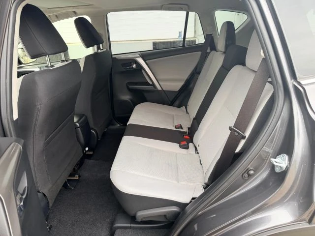 2017 Toyota RAV4 4th Gen - Image 12 of 28