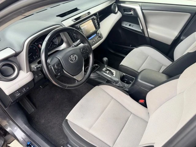 2017 Toyota RAV4 4th Gen - Image 10 of 28