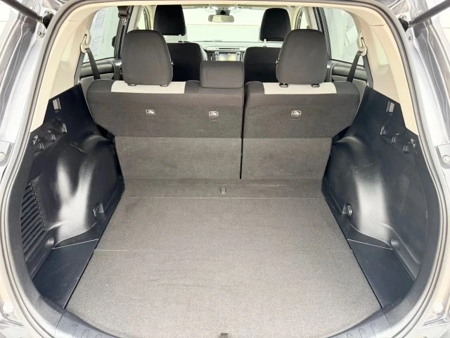 2017 Toyota RAV4 4th Gen - Image 13 of 28