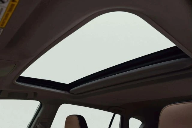 2017 Toyota RAV4 4th Gen - Image 12 of 21