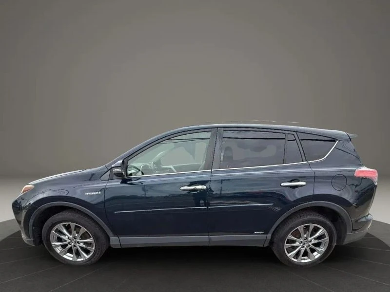 2017 Toyota RAV4 4th Gen - Image 8 of 12