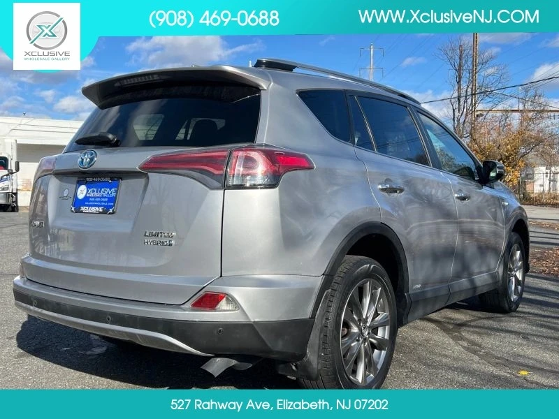 2017 Toyota RAV4 4th Gen - Image 4 of 12