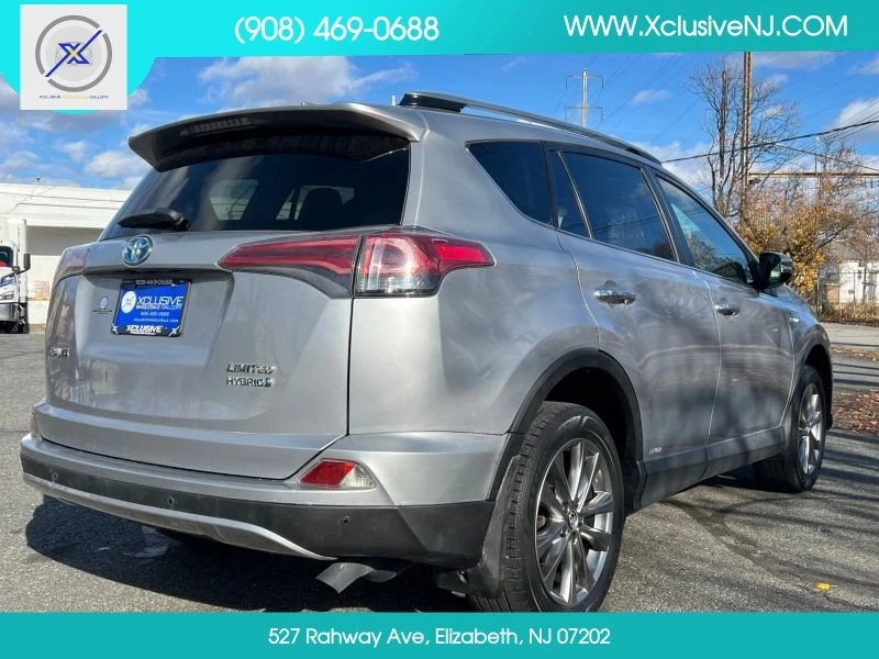 2017 Toyota RAV4 4th Gen - Image 4 of 12