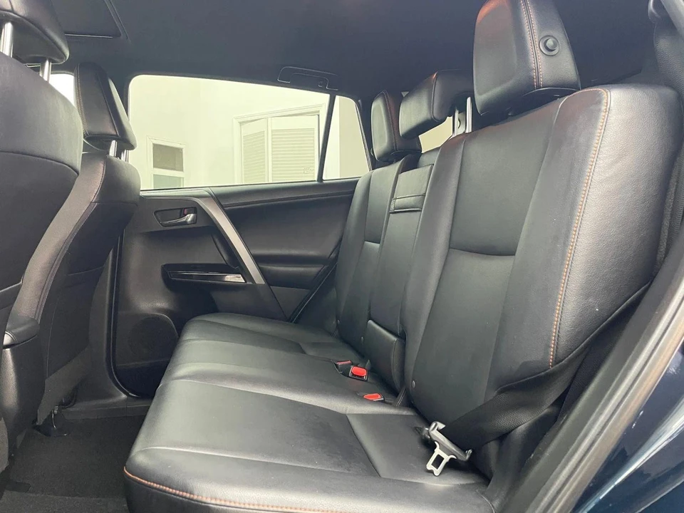 2017 Toyota RAV4 4th Gen - Image 15 of 21