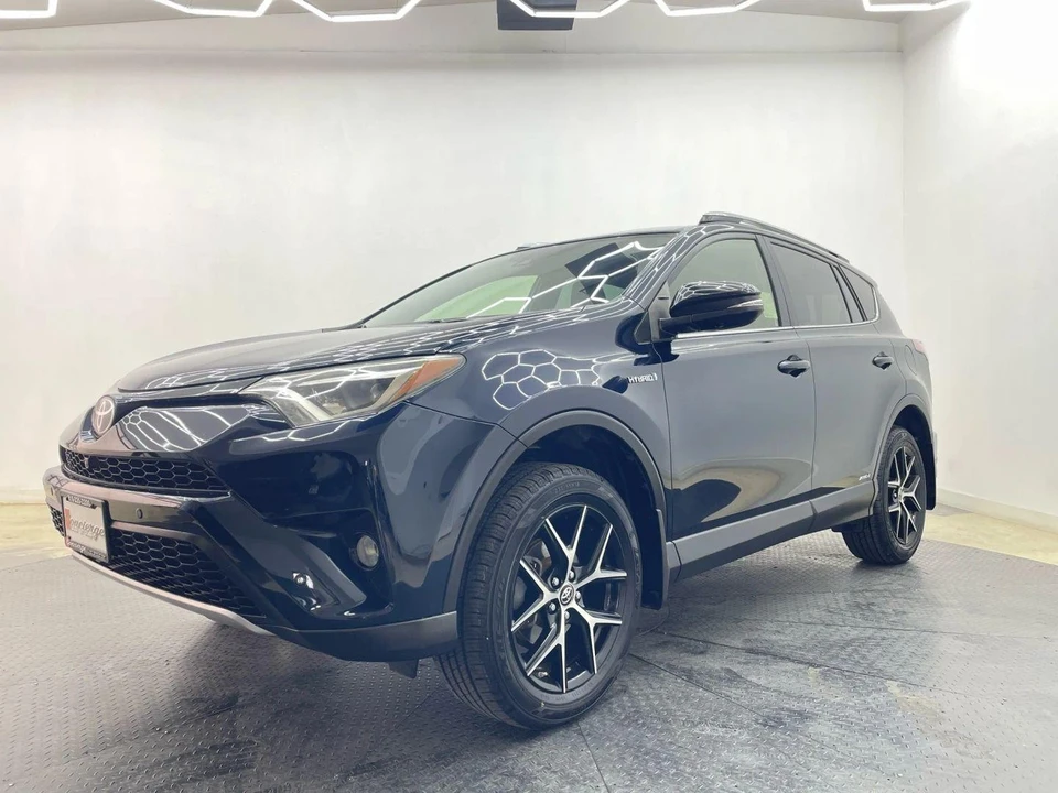 2017 Toyota RAV4 4th Gen - Image 8 of 21