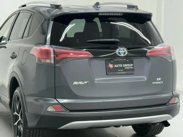 2017 Toyota RAV4 4th Gen - Image 11 of 21