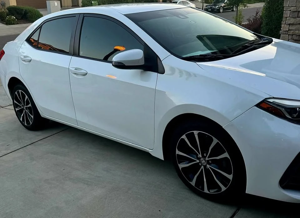 2017 Toyota Camry 7th Gen - Image 2 of 5