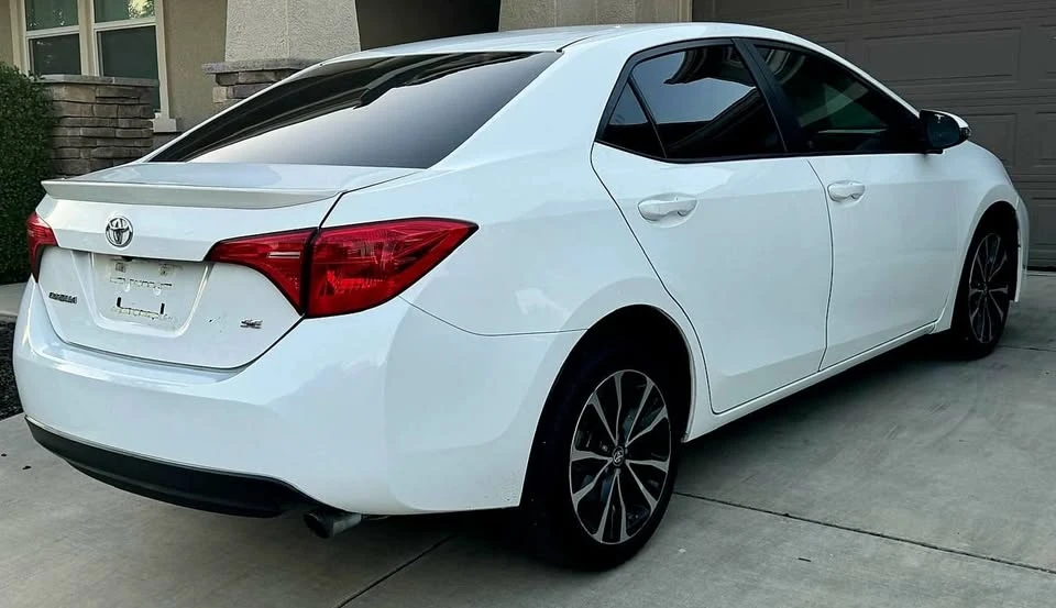 2017 Toyota Camry 7th Gen - Image 3 of 5