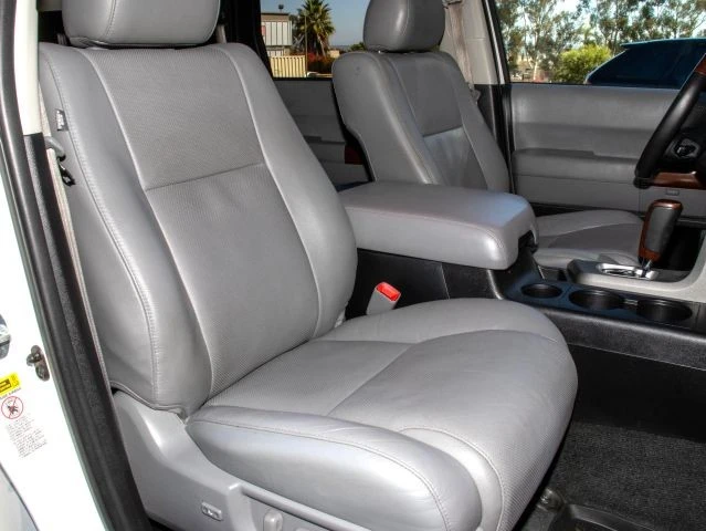 2017 Toyota Sequoia 2nd Gen - Image 15 of 21