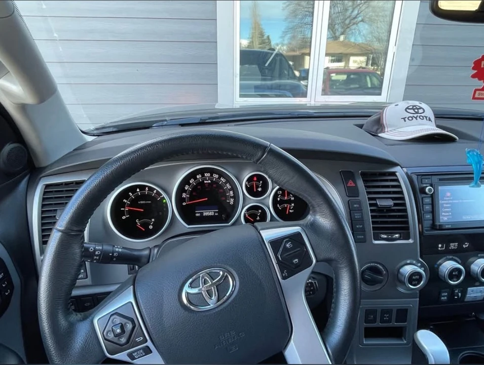 2017 Toyota Sequoia 2nd Gen - Image 2 of 5