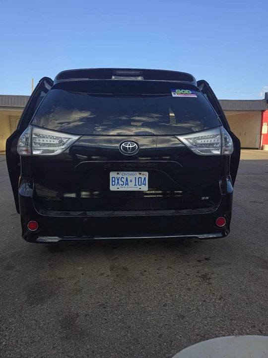 2017 Toyota Sienna 3rd Gen - Image 12 of 15