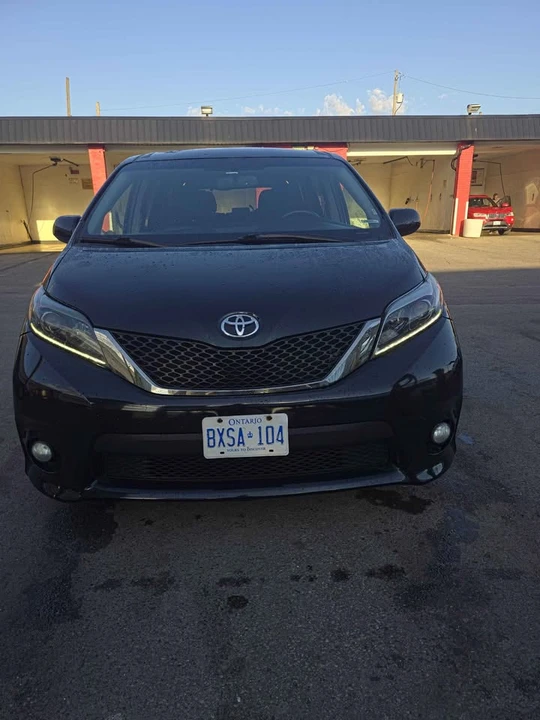 2017 Toyota Sienna 3rd Gen - Image 13 of 15