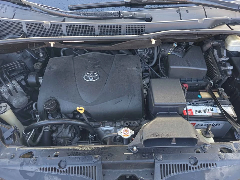 2017 Toyota Sienna 3rd Gen - Image 4 of 15