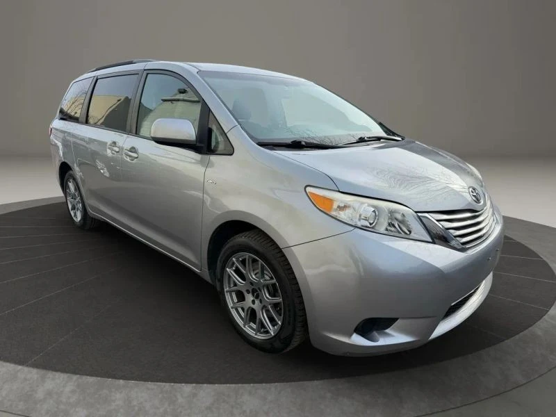 2017 Toyota Sienna 3rd Gen - Image 3 of 12