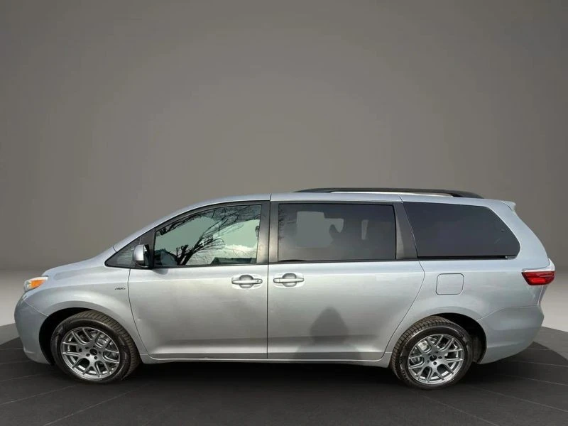 2017 Toyota Sienna 3rd Gen - Image 8 of 12