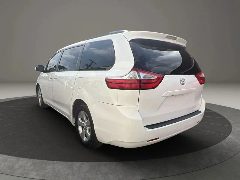 2017 Toyota Sienna 3rd Gen - Image 7 of 12