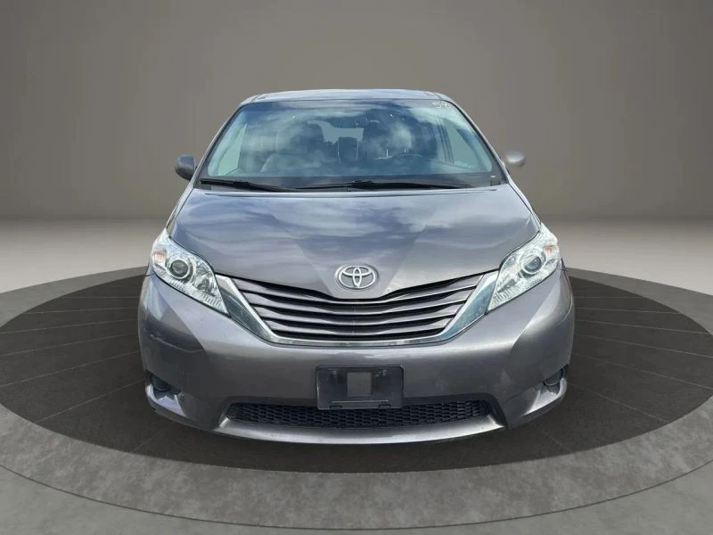 2017 Toyota Sienna 3rd Gen - Image 2 of 12