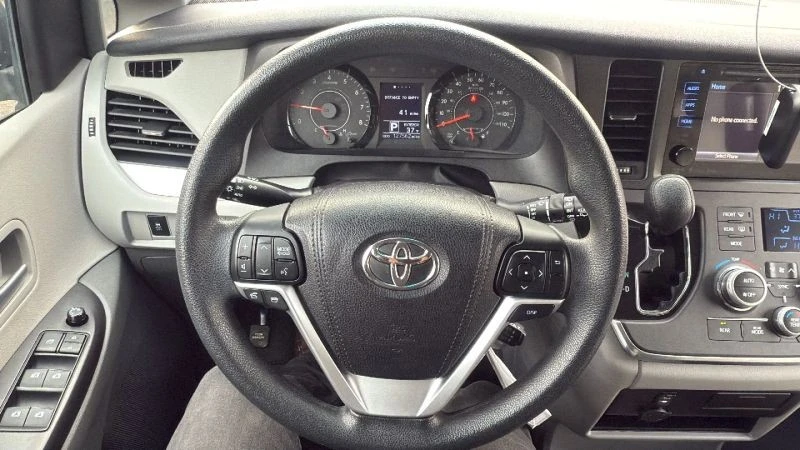 2017 Toyota Sienna 3rd Gen - Image 10 of 12