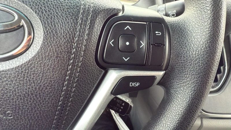 2017 Toyota Sienna 3rd Gen - Image 11 of 12
