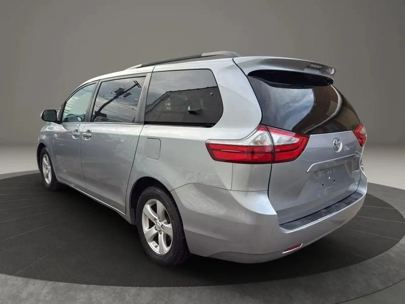 2017 Toyota Sienna 3rd Gen - Image 7 of 12