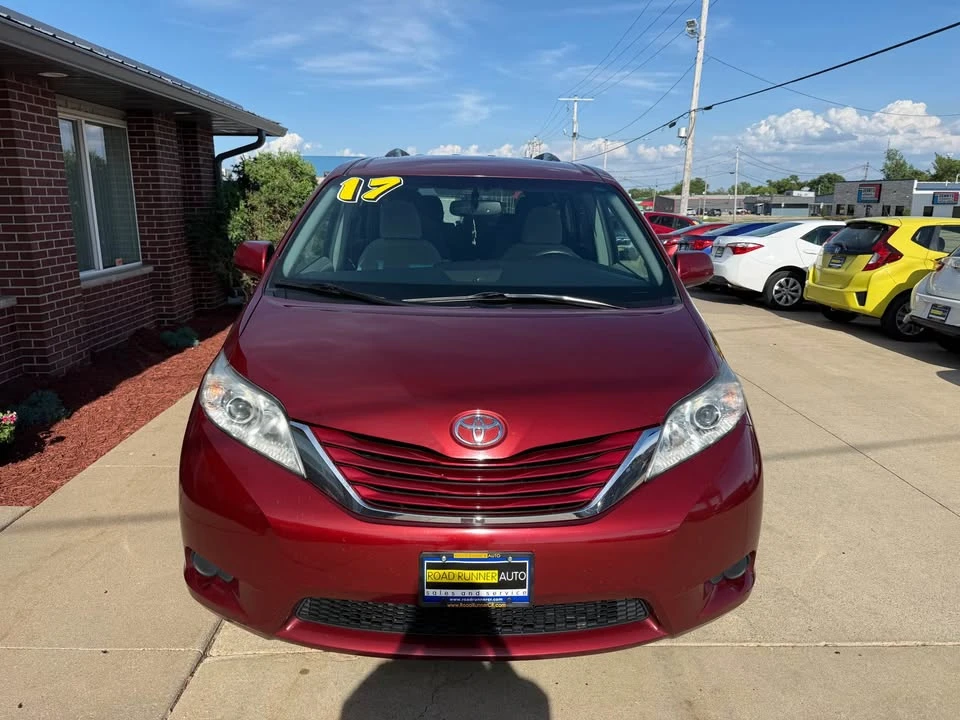 2017 Toyota Sienna 3rd Gen - Image 2 of 20