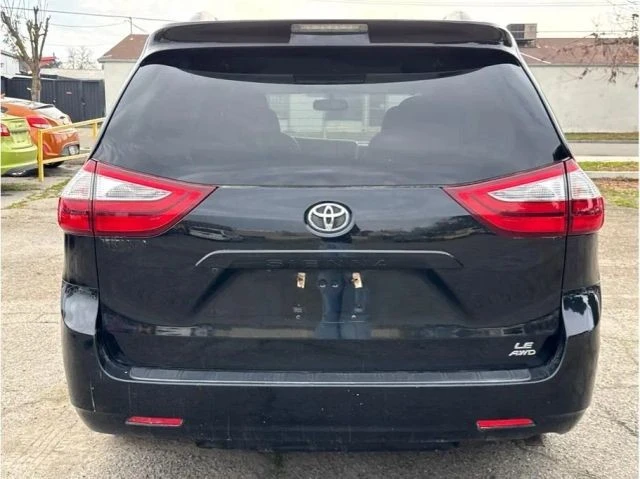 2017 Toyota Sienna 3rd Gen - Image 4 of 11