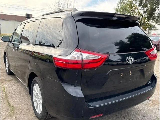 2017 Toyota Sienna 3rd Gen - Image 5 of 11