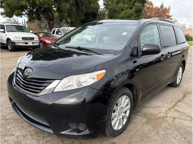 2017 Toyota Sienna 3rd Gen - Image 7 of 11