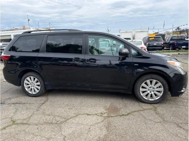 2017 Toyota Sienna 3rd Gen - Image 2 of 11