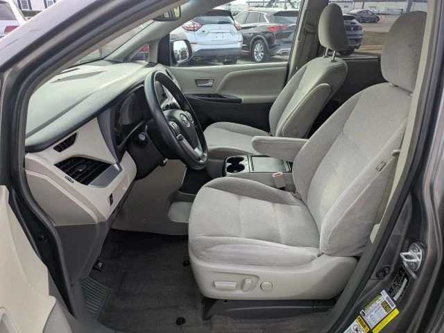 2017 Toyota Sienna 3rd Gen - Image 9 of 21