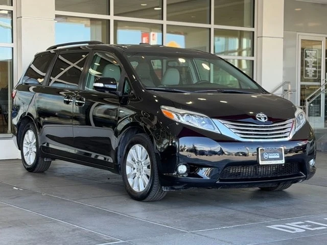 2017 Toyota Sienna 3rd Gen - Image 6 of 21