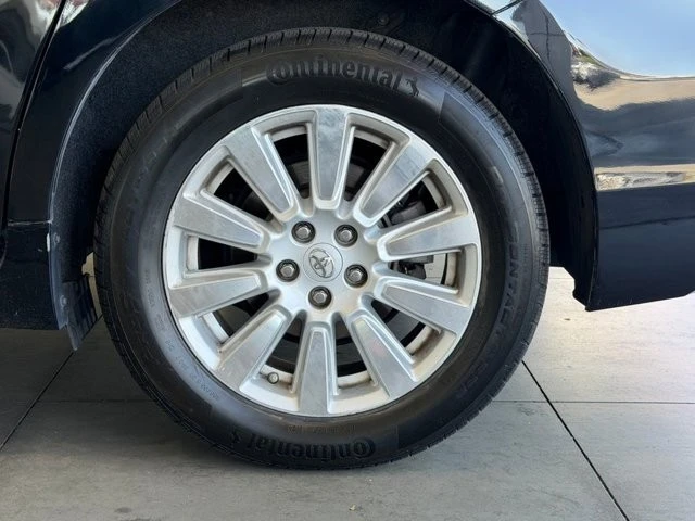 2017 Toyota Sienna 3rd Gen - Image 16 of 21