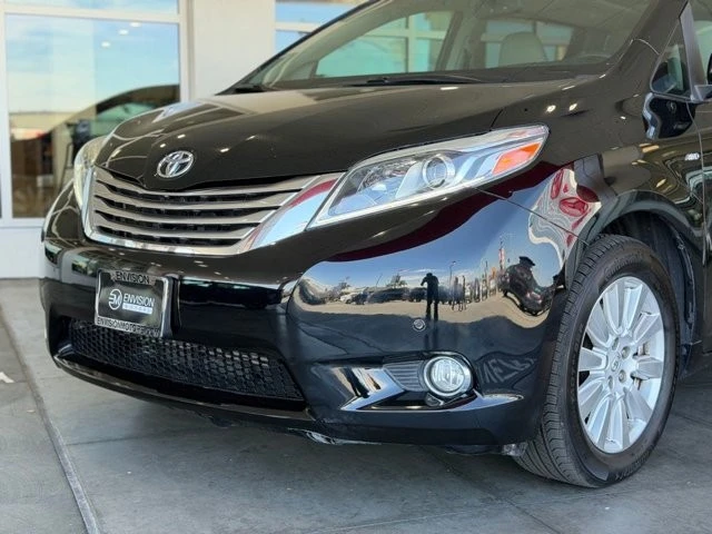 2017 Toyota Sienna 3rd Gen - Image 3 of 21