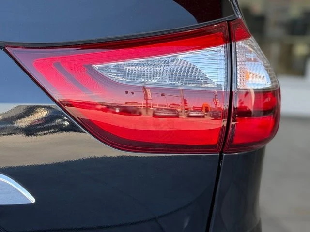 2017 Toyota Sienna 3rd Gen - Image 13 of 21