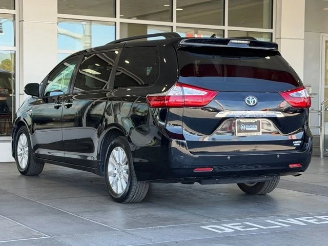 2017 Toyota Sienna 3rd Gen - Image 9 of 21