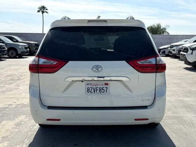 2017 Toyota Sienna 3rd Gen - Image 5 of 13