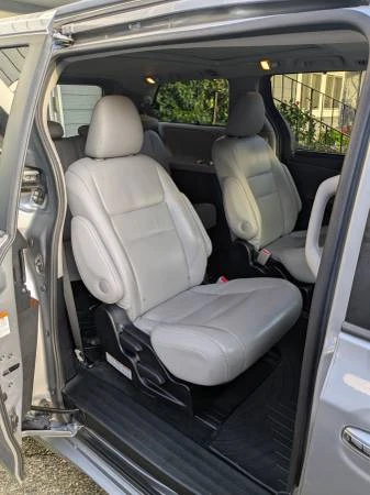 2017 Toyota Sienna 3rd Gen - Image 6 of 6