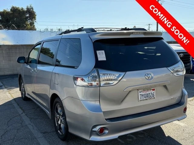 2017 Toyota Sienna 3rd Gen - Image 3 of 9