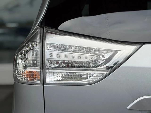 2017 Toyota Sienna 3rd Gen - Image 11 of 21