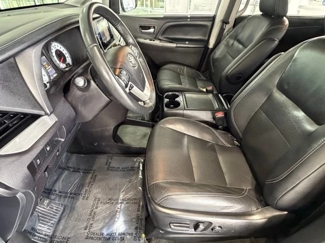 2017 Toyota Sienna 3rd Gen - Image 20 of 21